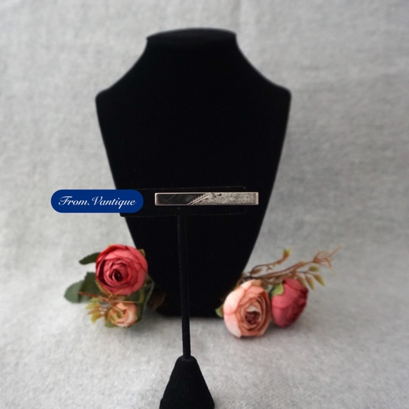 👔 VINTAGE [Anson] Silver Engraved Patterned Tie Clip 🔗 - Picture 2 of 7